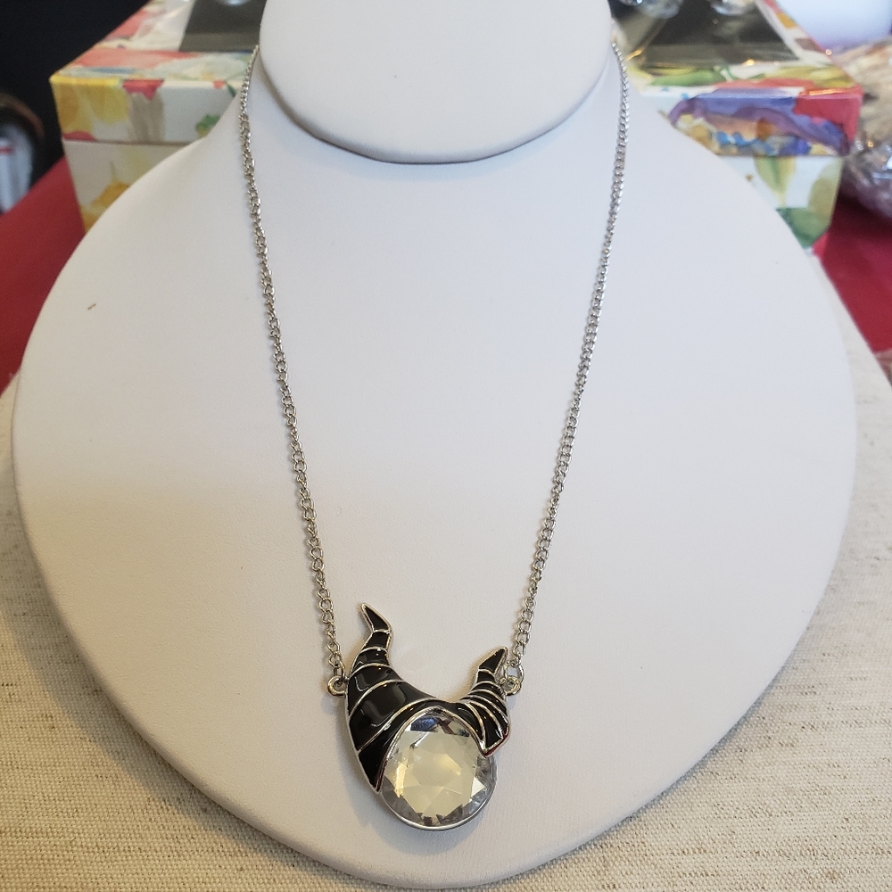 3/$24 🔥 Maleficent Pendant Necklace ✴ 🔥 - Picture 8 of 8